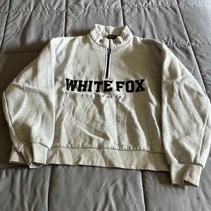 gray sweatshirt